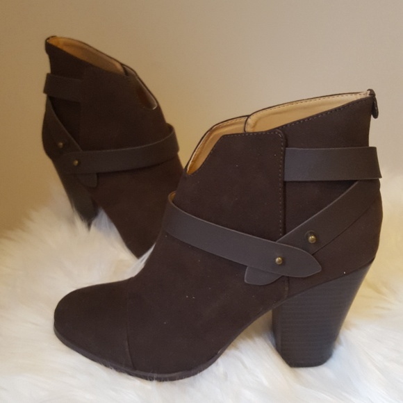 New! Forever 21 Brown Ankle Booties - Picture 1 of 5